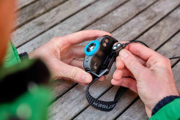 Ledlenser MH4 + POWERCASE Kafa Lambası