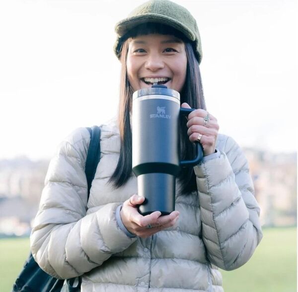 Stanley Quencher Pipetli Termos Bardak 1.18 Lt Black 3.0