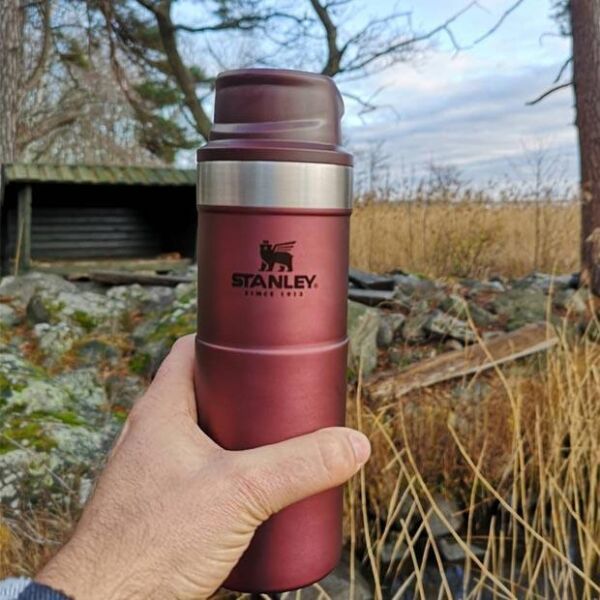 Stanley Klasik Trigger-Action Termos Bardak 0.35 LT BORDO