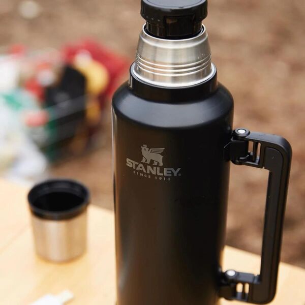Stanley Klasik Vakumlu Çelik Termos 1,4 Lt SİYAH