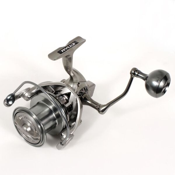 Ryuji Momentum 6000 Silver 11+1 BB Surf Makara