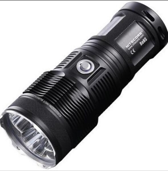 Nitecore TM25 2650 Lümen El Feneri (4x18650)