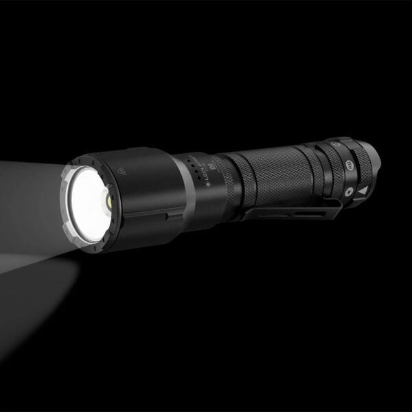 Ledlenser TT3R Fener