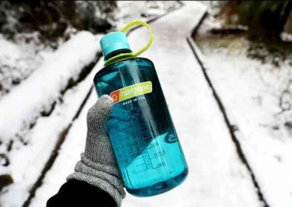 Nalgene 32oz Narrow Mouth Loop-Tops Tritan Suluk Clear/W.Green Clos