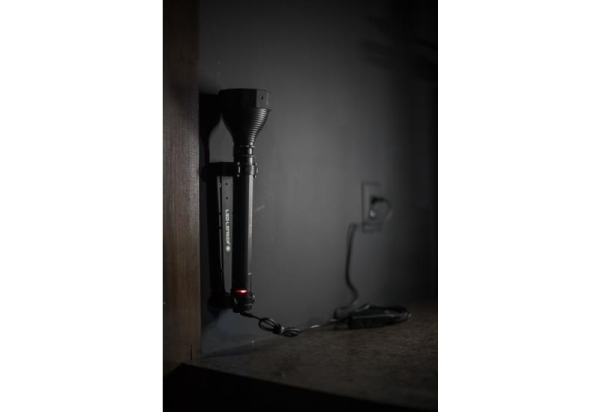 Ledlenser X21R El Feneri