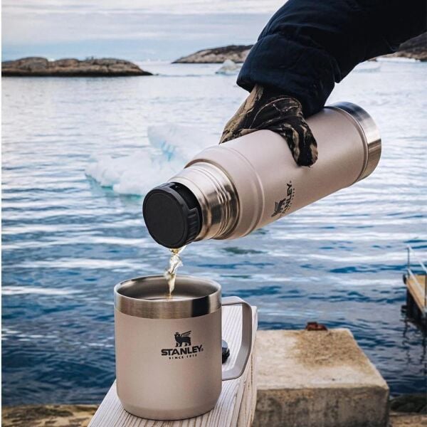 Stanley Legendary Klasik Vakumlu Termos 0,75 Lt Koyu Beyaz