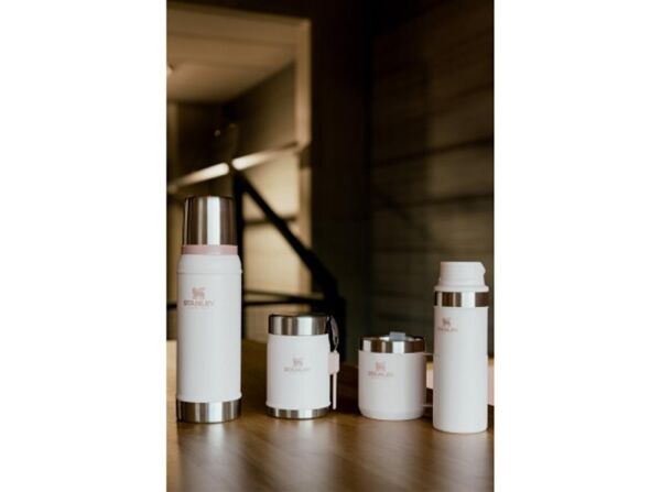 Stanley Legendary Klasik Vakumlu Termos 0,75 Lt AÇIK PEMBE