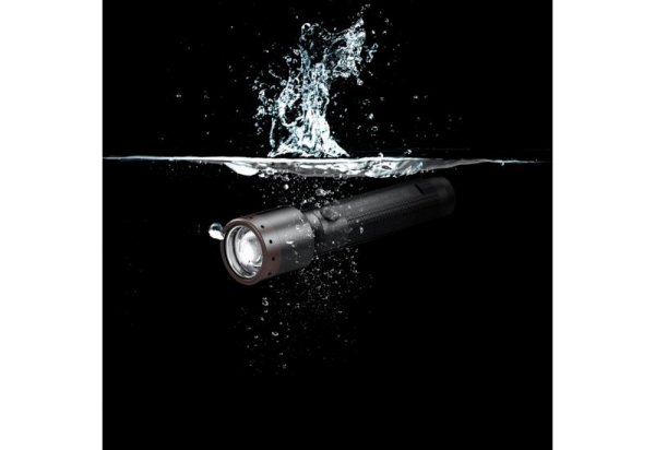 Ledlenser P6R Core El Feneri