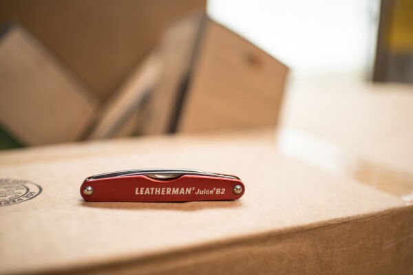 Leatherman JUICE® B2-Cinnabar Orange Multi Tool