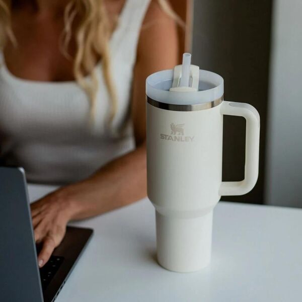 Stanley Quencher H2.O FlowState Tumbler Pipetli Termos Bardak 1.18 Lt Cream Tonal