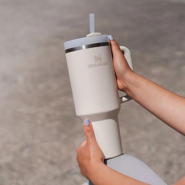 Stanley Quencher H2.O FlowState Tumbler Pipetli Termos Bardak 1.18 Lt Cream Tonal