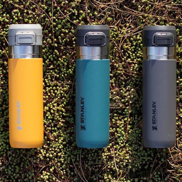 Stanley The Quick Flip Paslanmaz Çelik Soğuk Su Termosu 0.70 LT Petrol Mavisi