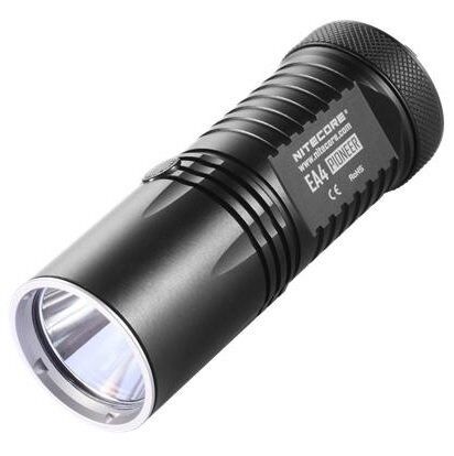 Nitecore EA4 860 Lümen El Feneri (4xAA)
