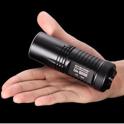 Nitecore EA4 860 Lümen El Feneri (4xAA)