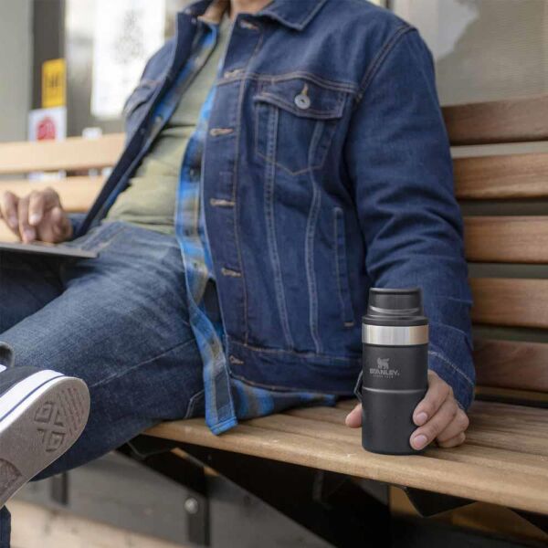 Stanley Klasik Trigger-Action Termos Bardak 0.25 LT SİYAH