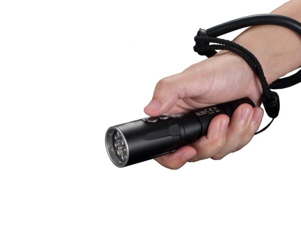 Nitecore DL20 1000 Lümen Dalış Feneri ( 1x18650 )