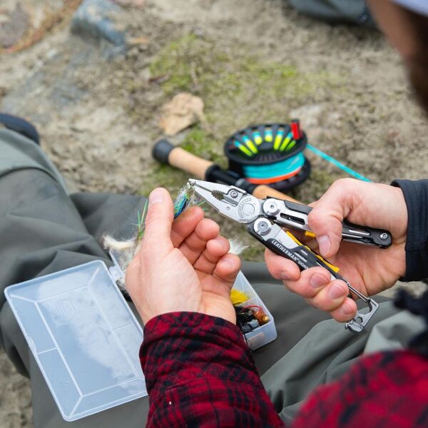 Leatherman Signal Guava Multi Tool