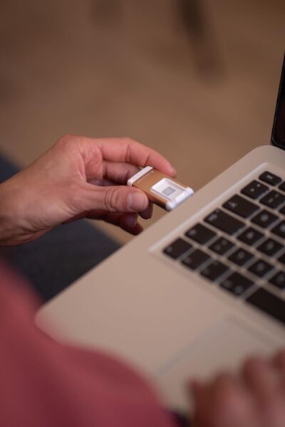 Ledlenser Yeni K4R Kompakt El Feneri Gold GOLD