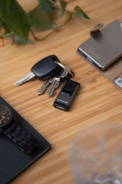 Ledlenser Yeni K4R Kompakt El Feneri Black BLACK