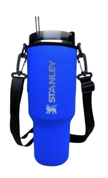 Stanley Neopren Termos Kılıfı ve Omuz Askısı 1.18 Lt Quencher Pipetli MAVİ