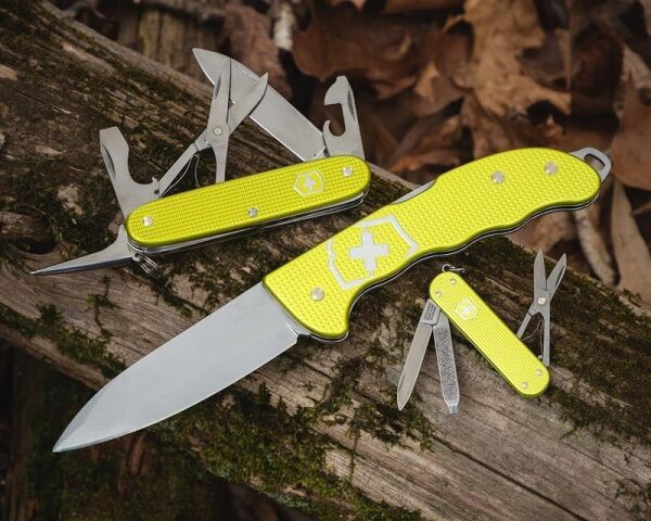 Victorinox 0.6221.L23 Classic Alox Çakı Limitli Üretim 2023